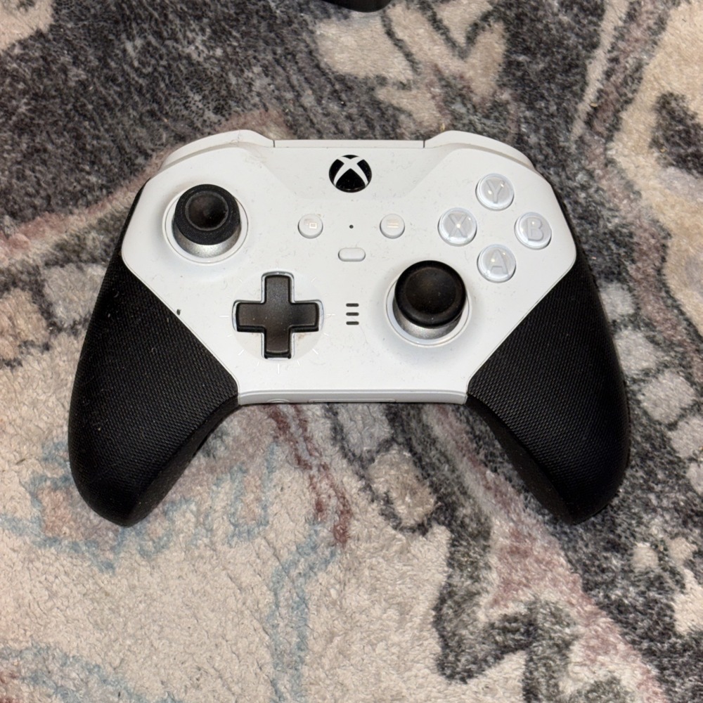 Microsoft Elite Series 2 Wireless Controller - Core  READ DESCRIPTION
